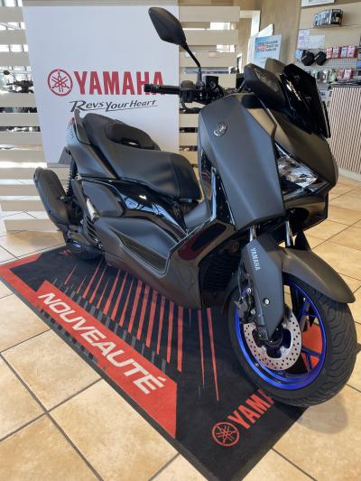 YAMAHA X-MAX 125