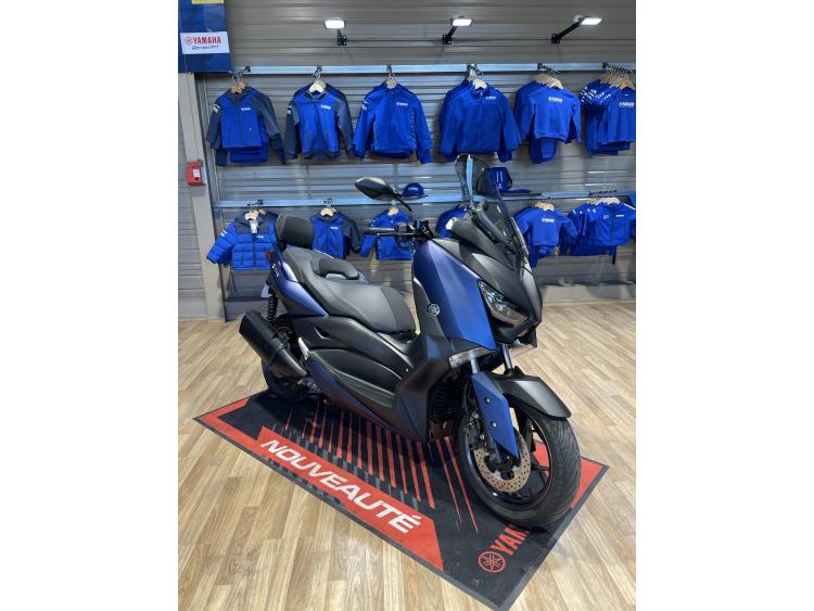 YAMAHA XMAX 300