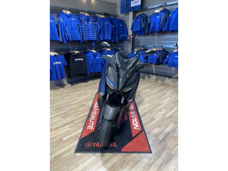 YAMAHA XMAX 300