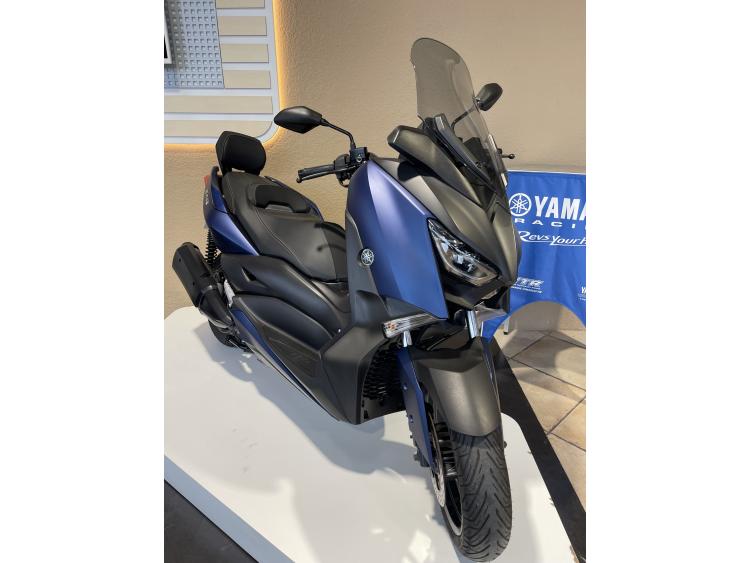 YAMAHA XMAX 300